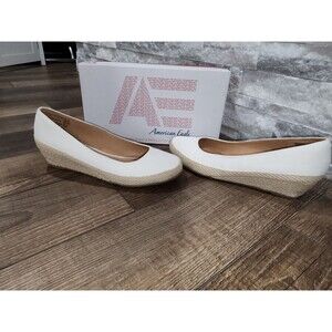 NEW American Eagle Heels Womens 7.5  ELLA White Pump Slip On 166704 White Fabric